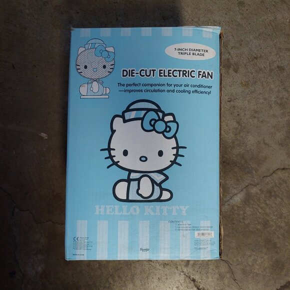 Vintage 1976 2005 Sanrio Hello Kitty Fan with Detachable Bow and Hat Sailor - Picture 4 of 5